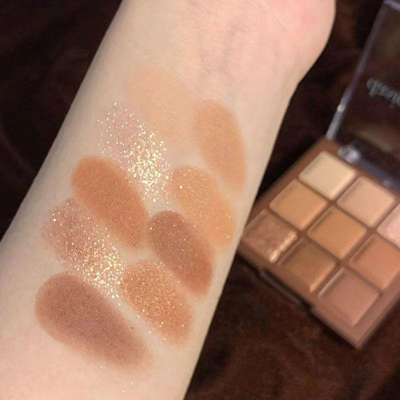 Es04 Chocolate Nine Colors Eye Shadow Plate Thin and Glittering Pearlescent Daily Earth Color Niche Crouching Silkworm Brightening New